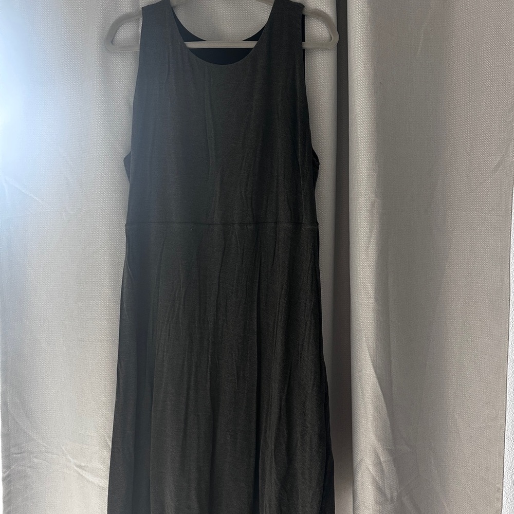 Elegant Black Sleeveless Dress